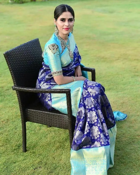 Vasthrlay Traditional Unstitched Saree