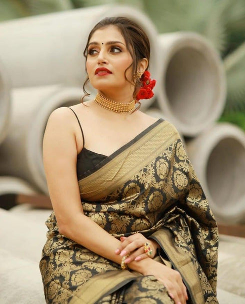Vasthrlay Banarasi Unstitched Saree