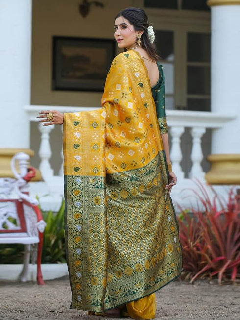 Vasthrlay Banarasi Traditional Unstitched Saree
