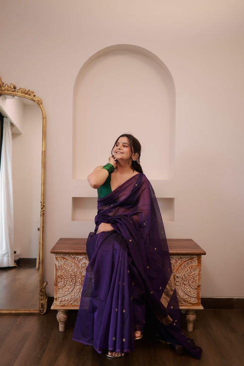 Vasthrlay Silver Unstitched Saree