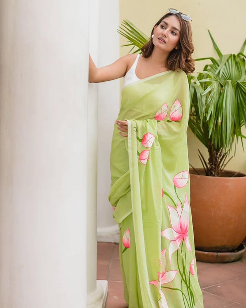 Vasthrlay Painted Floral Traditional Indian