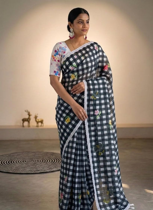 Vasthrlay Checks Floral Tassel Lightweight
