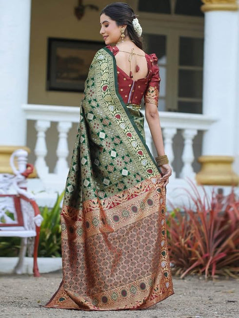 Vasthrlay Banarasi Traditional Unstitched Saree