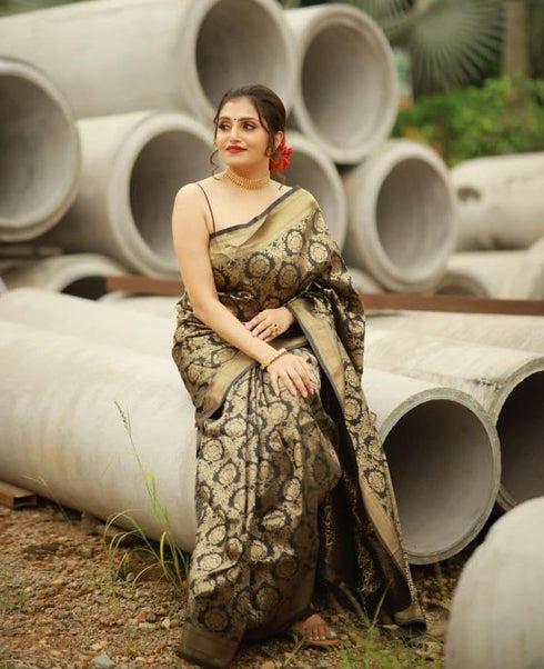 Vasthrlay Banarasi Unstitched Saree