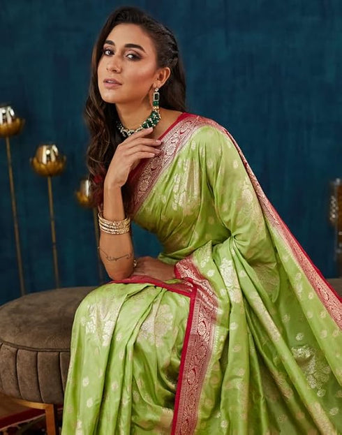 Vasthrlay Banarasi Jacquard Unstitched White Saree