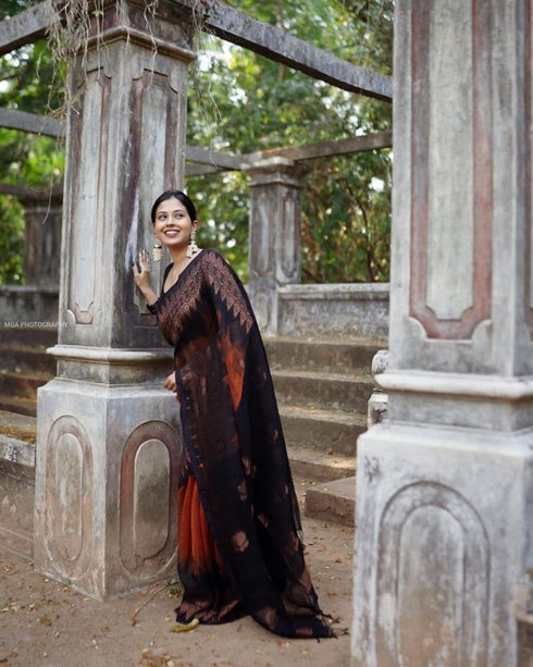 Vasthrlay Magenta Kanjivaram Saree