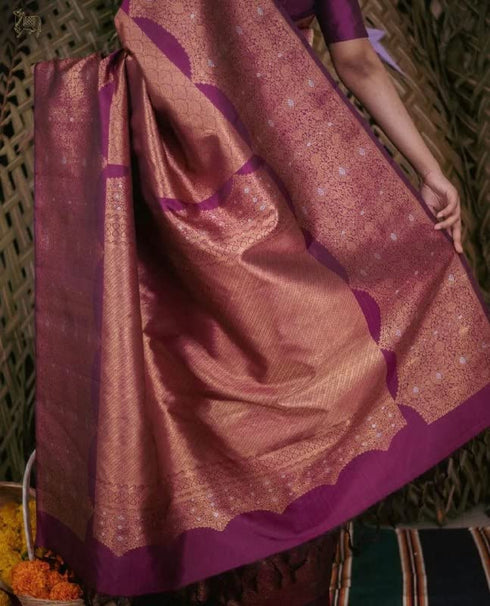 Vasthrlay Saree