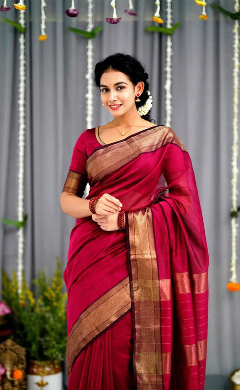 Vasthrlay Traditional Unstitched Saree