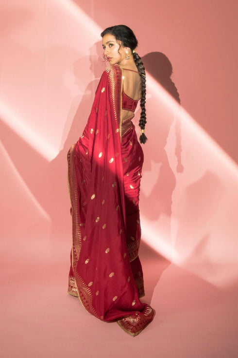 Vasthrlay Silk Unstitched Saree