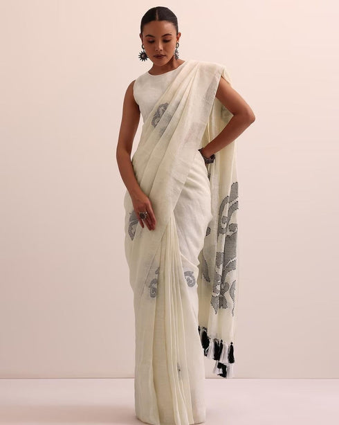 Vasthrlay Off White Cotton Motifs Traditional