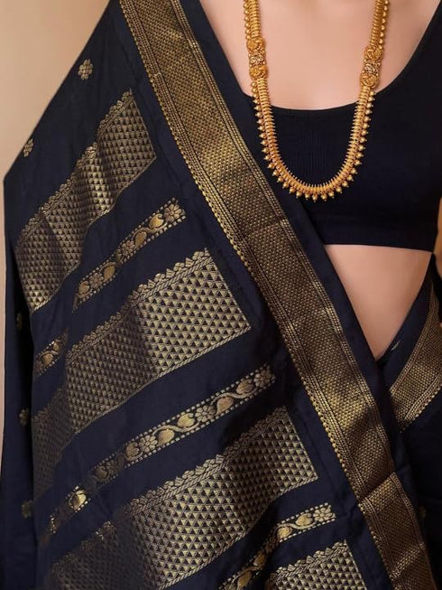 Vasthrlay Unstitched Saree