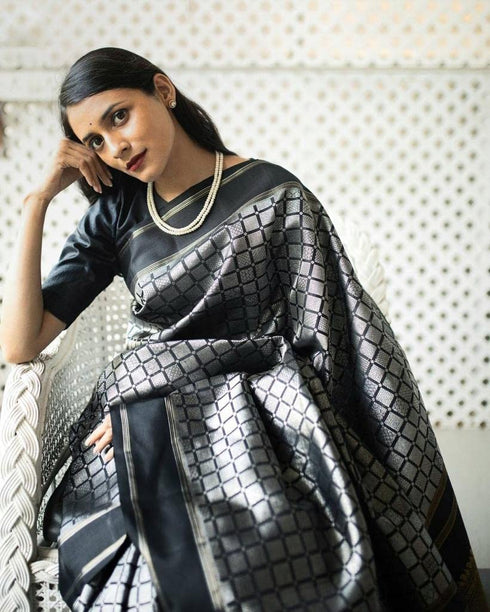 Vasthrlay Black Kanjivaram Saree