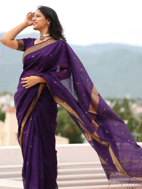 Vasthrlay Traditional Unstitched Saree