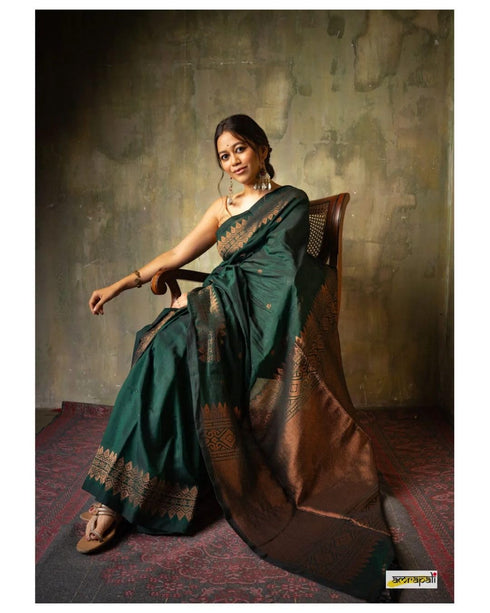 Vasthrlay Traditional Unstitched Saree