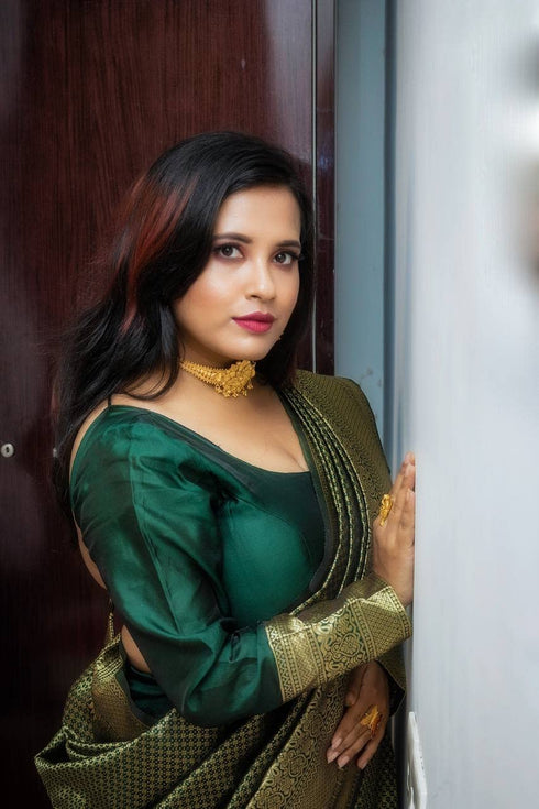 Vasthrlay Green Banarasi Saree