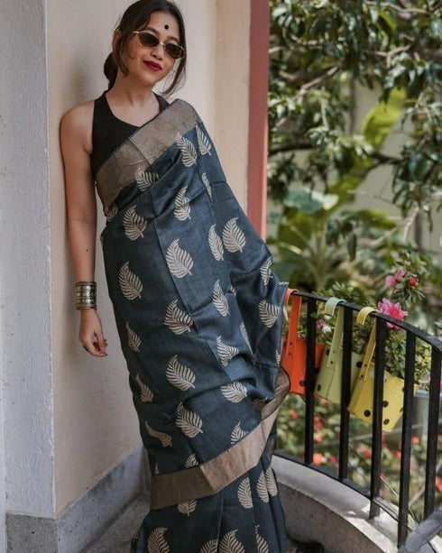 Vasthrlay Kanjivaram Saree