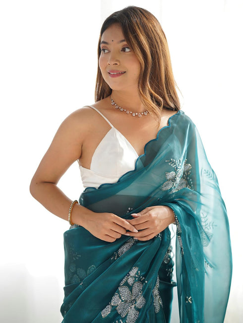 Vasthrlay Handcrafted Embroidered Contrast Rt Ethnic Wear