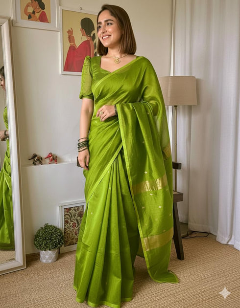 Vasthrlay Silver Unstitched Saree