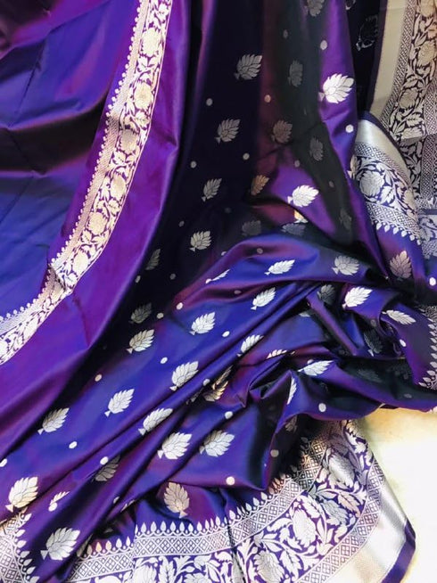 Vasthrlay Silver Banarasi Saree