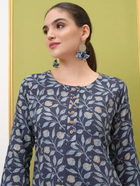 Vasthrlay Women Blue Printed Straight Kurtas