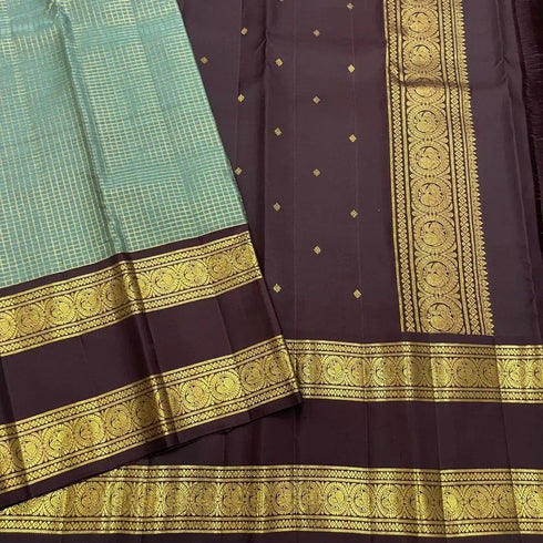 Vasthrlay Banarasi Unstitched Saree