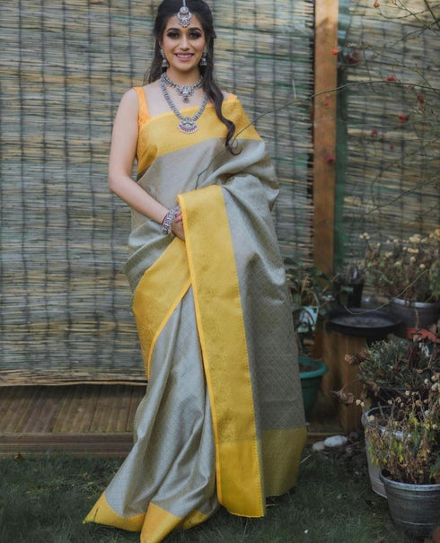 Vasthrlay Kanjivaram Wedding Saree