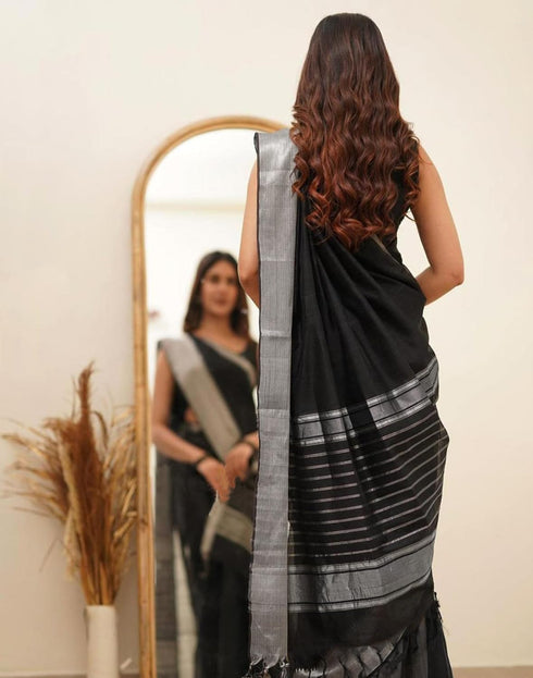 Vasthrlay Banarasi Jacquard Unstitched Dark Green Saree