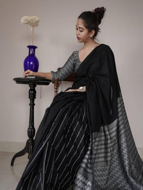 Vasthrlay Banarasi Traditional Saree
