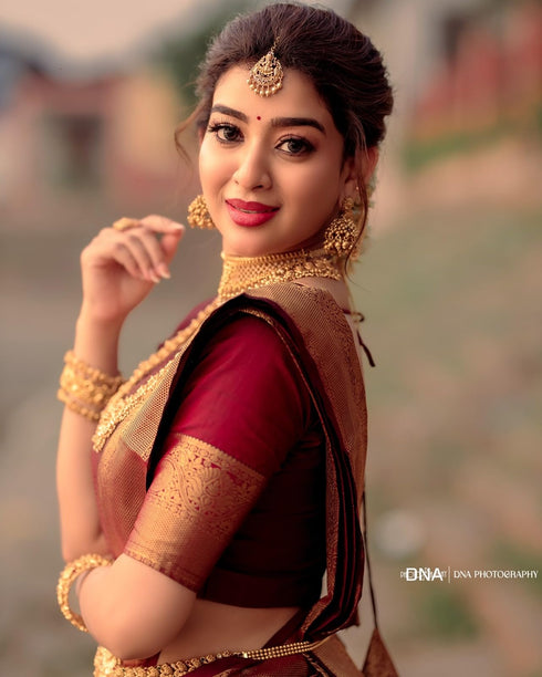 Vasthrlay Traditional Unstitched Saree