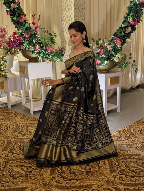 Vasthrlay Kanjivaram Saree
