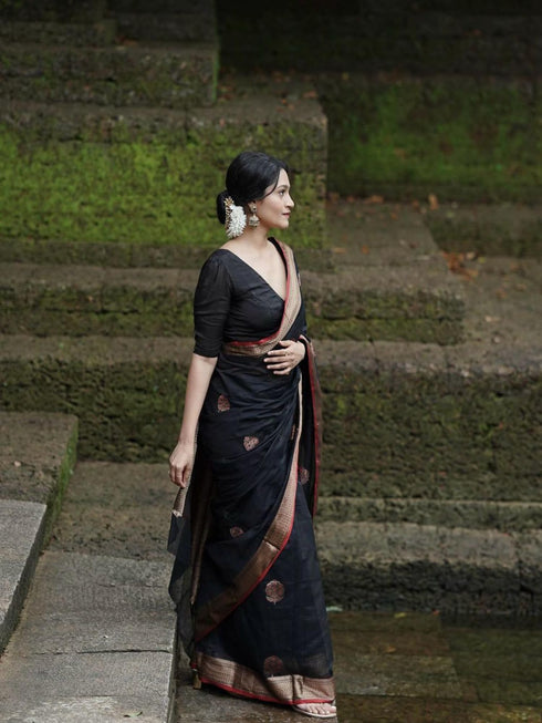 Vasthrlay Banarasi Traditional Unstitched Saree