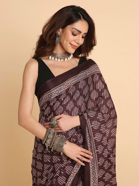 Vasthrlay Lightweight Breathable Traditional Printed Saree