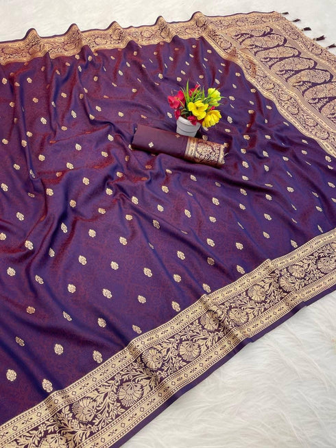 Vasthrlay Banarasi Weaving