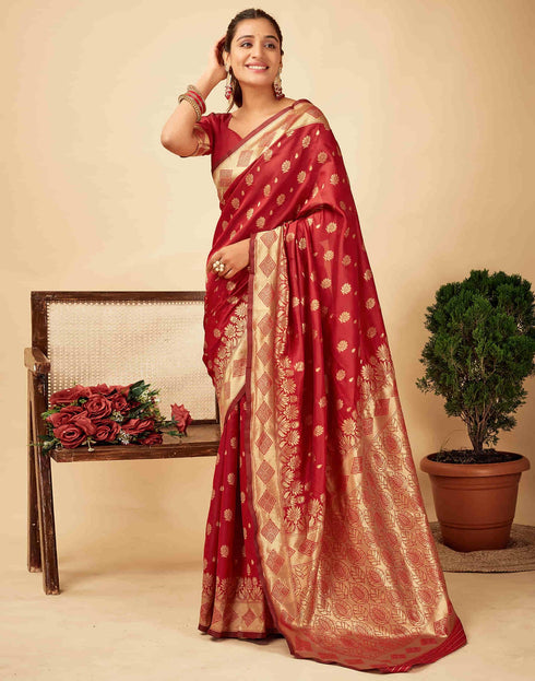 Vasthrlay Gold Banarasi Saree