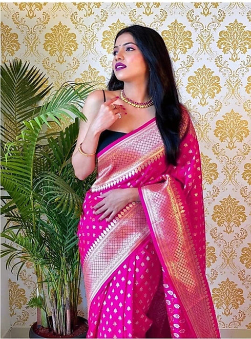 Vasthrlay Saree
