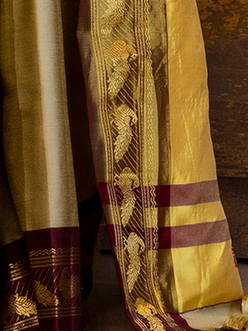 Vasthrlay Weaving Beige Saree