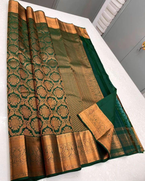 Vasthrlay Banarasi Unstitched Saree