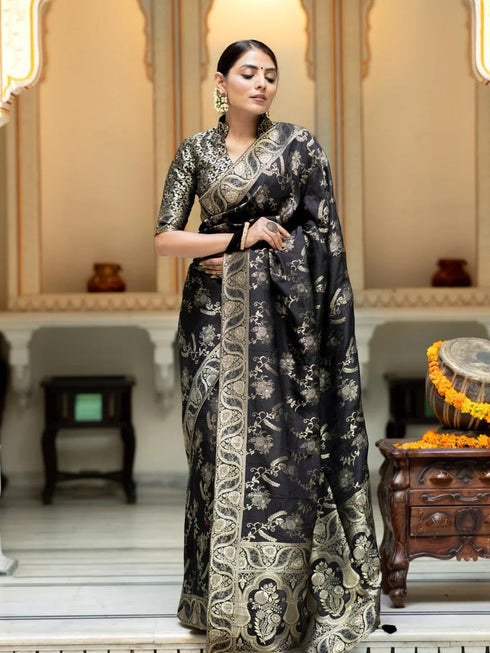 Vasthrlay Kanjivaram Unstitched Saree