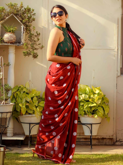 Vasthrlay Printed Unstitched Saree