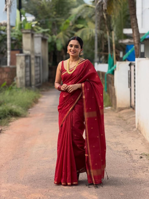 Vasthrlay Banarasi Unstitched Saree