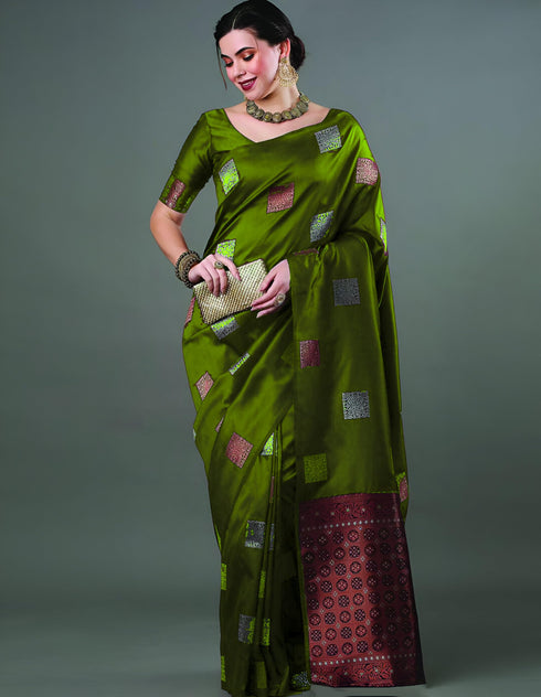 Vasthrlay Banarasi Unstitched Saree