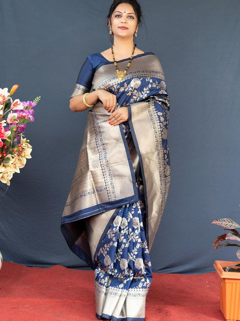 Vasthrlay Traditional Unstitched Saree