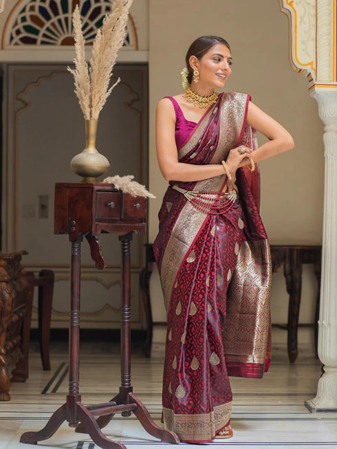 Vasthrlay Banarasi Unstitched Saree