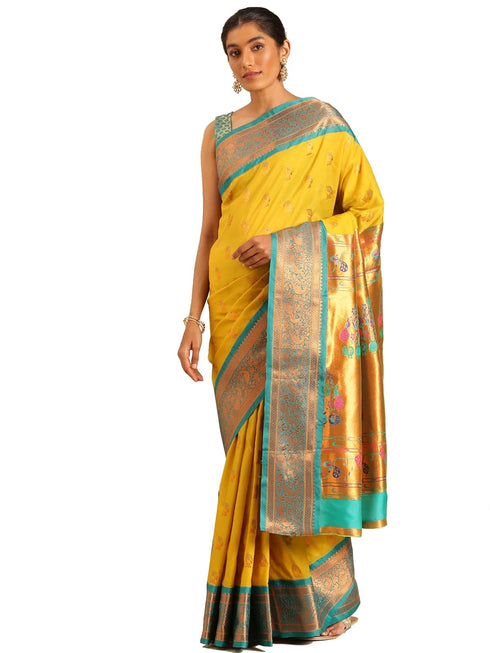 Vasthrlay Pheshwai Bottle Saree