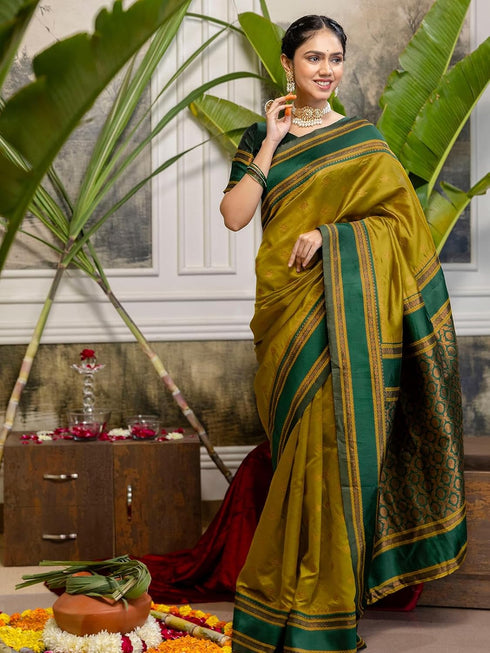 Vasthrlay Weaving Cream Saree