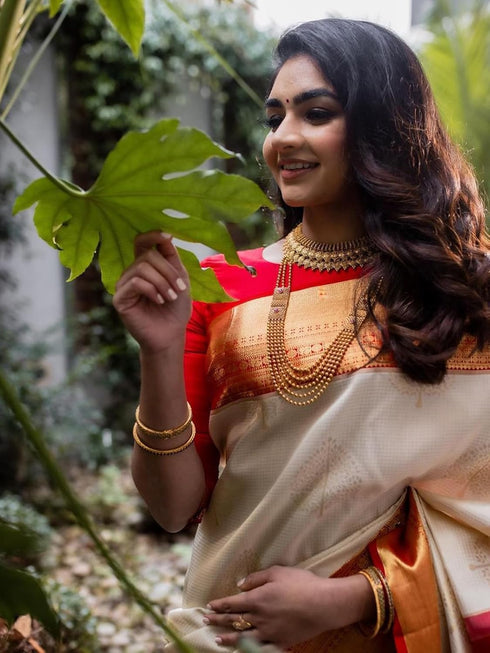 Vasthrlay Womens Weaving Unstitched Cream Saree