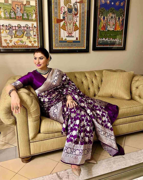 Vasthrlay Banarasi Traditional Unstitched Saree