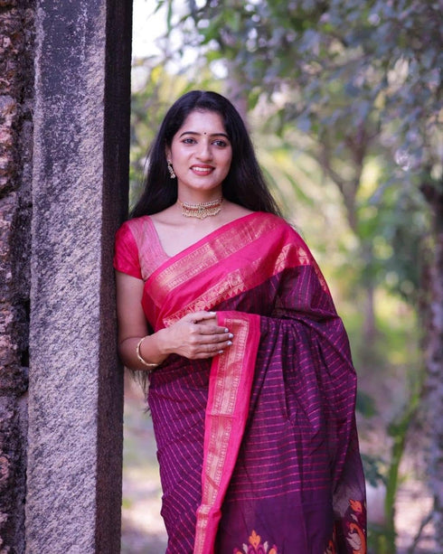 Vasthrlay Kanjivaram Woven Saree