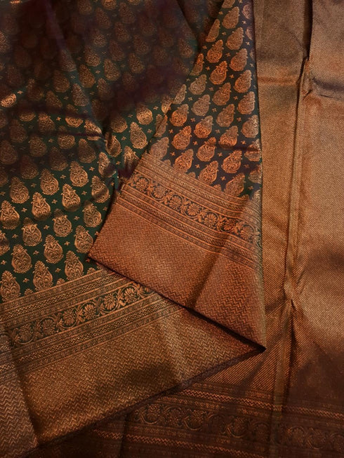 Vasthrlay Banarasi Unstitched Saree