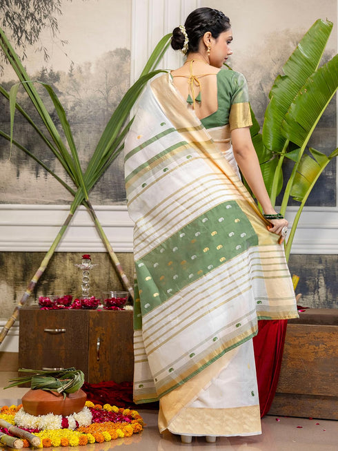 Vasthrlay Special Weaving Unstitched White Saree